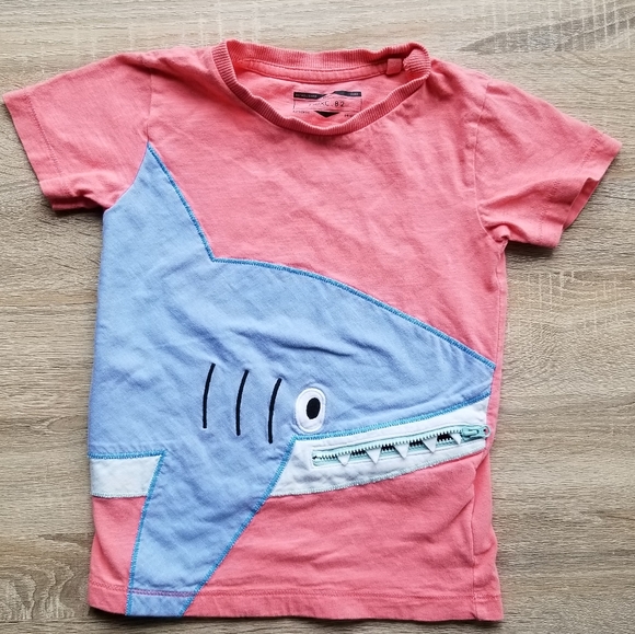 Next Direct 4-5 years zip-mouth shark tee - Picture 9 of 9